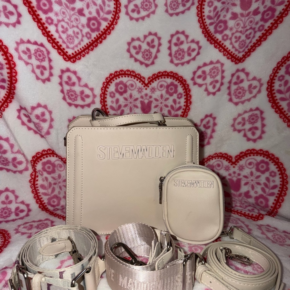 Steve Madden Cream Bevelyn Crossbody Bag with Coin Pouch and Straps